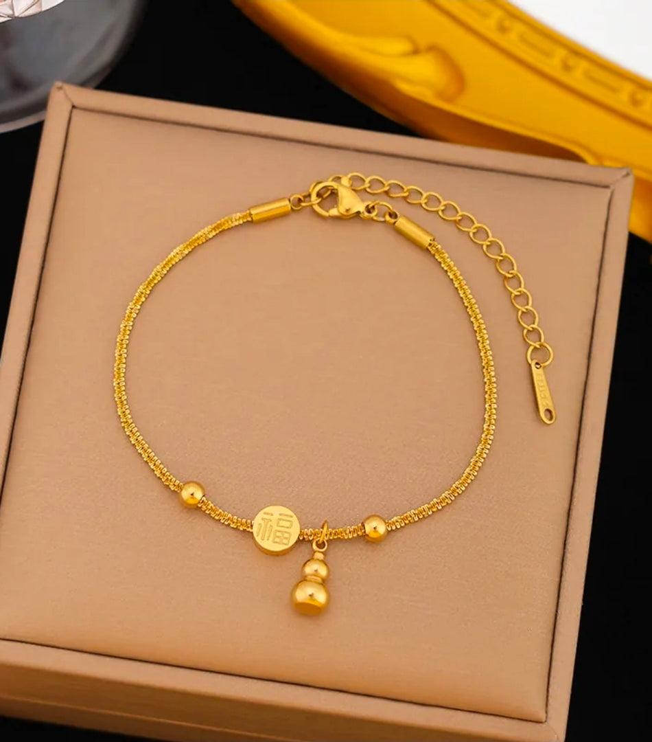 Titanium Steel 18K Gold Plated 
Bracelet For Women Fashion Luxury 
Stainless Steel Heart Butterfly Shell 
Rhinestone Charm Bracelet Jewelry Gift