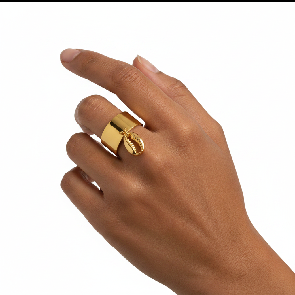 Gold Shell Pendant Hammered Ring