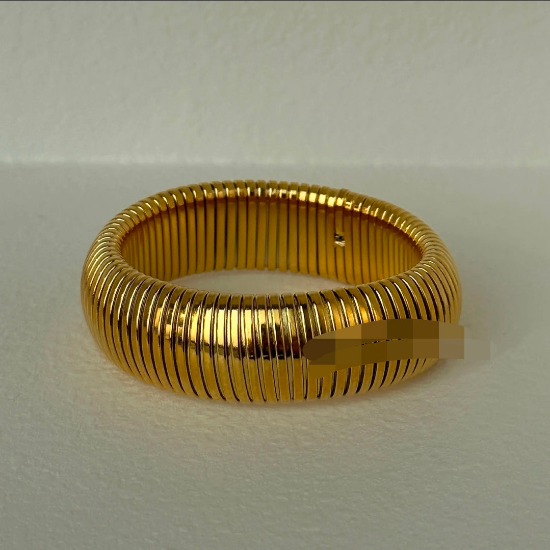 Gold Tubogas Elastic Bangle