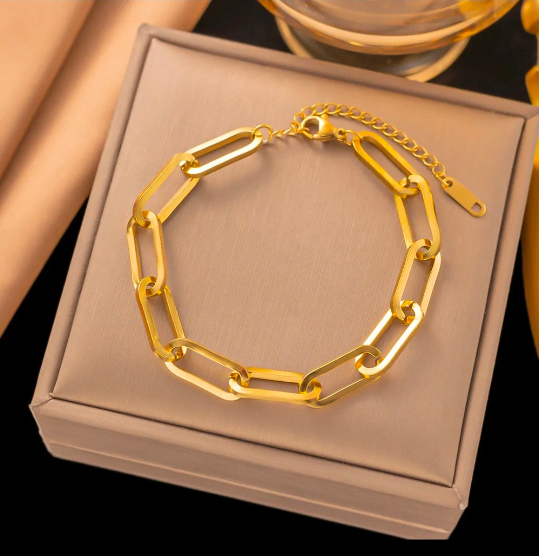 Titanium Steel 18K Gold Plated 
Bracelet For Women Fashion Luxury 
Stainless Steel Heart Butterfly Shell 
Rhinestone Charm Bracelet Jewelry Gift