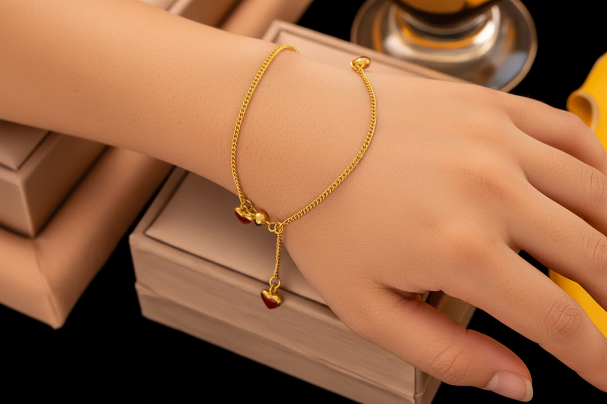 Titanium Steel 18K Gold Plated 
Bracelet For Women Fashion Luxury 
Stainless Steel Heart Butterfly Shell 
Rhinestone Charm Bracelet Jewelry Gift