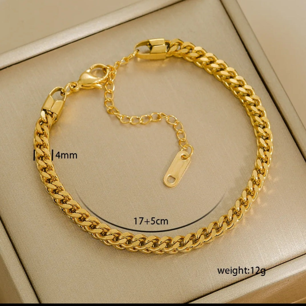 Minimalist Stainless Steel Bracelet 
18K Gold Plated Chain For Women Men 
Unisex Versatile Fashion Jewelry Gift 
Adjustable Snake Rope Cuban Link Style 
Elegant Accessory