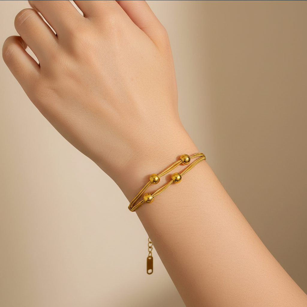 Minimalist Stainless Steel Bracelet 
18K Gold Plated Chain For Women Men 
Unisex Versatile Fashion Jewelry Gift 
Adjustable Snake Rope Cuban Link Style 
Elegant Accessory