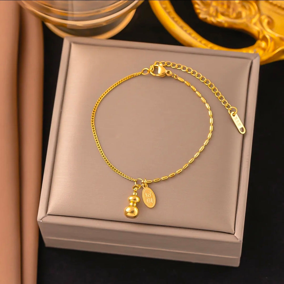 Titanium Steel 18K Gold Plated 
Bracelet For Women Fashion Luxury 
Stainless Steel Heart Butterfly Shell 
Rhinestone Charm Bracelet Jewelry Gift