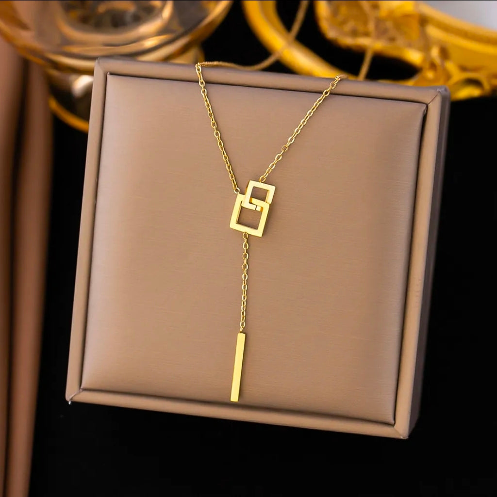 Interlocking Chain Gold Plated Stainless Steel Necklace For Women Fashion Jewelry Minimalist