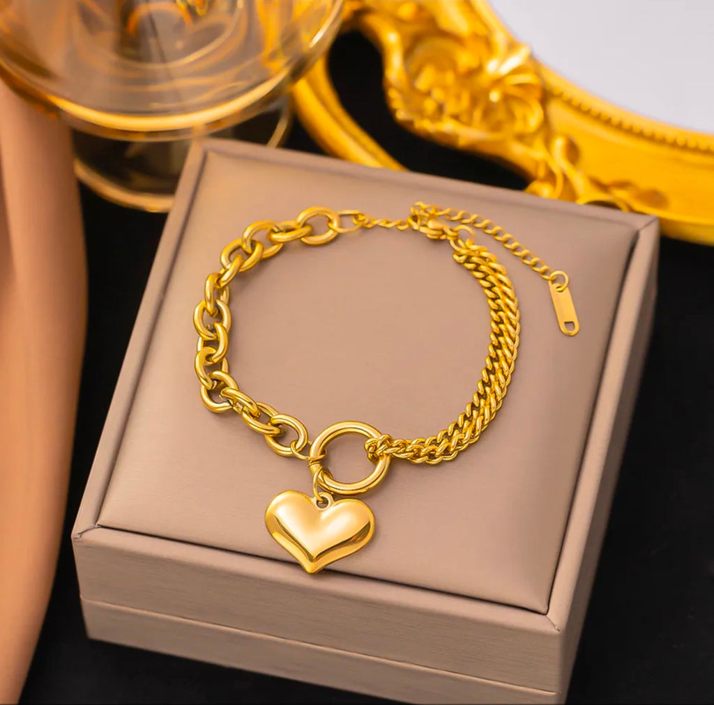 Titanium Steel 18K Gold Plated 
Bracelet For Women Fashion Luxury 
Stainless Steel Heart Butterfly Shell 
Rhinestone Charm Bracelet Jewelry Gift