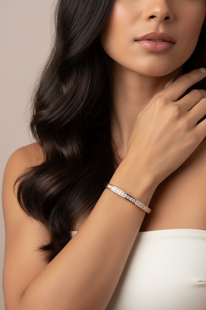 Stainless Steel Bangle For Women 
Clover Roman Numeral Nail Design 
Rhinestone Inlaid Gold Rose Gold Luxury 
Fashion Jewelry